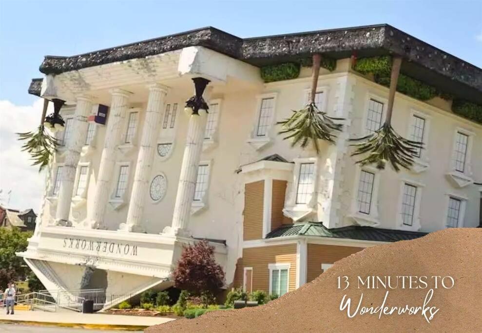 Willow Trace: Family Retreat, Hot Tub, Gaming! ピジョンフォージ エクステリア 写真